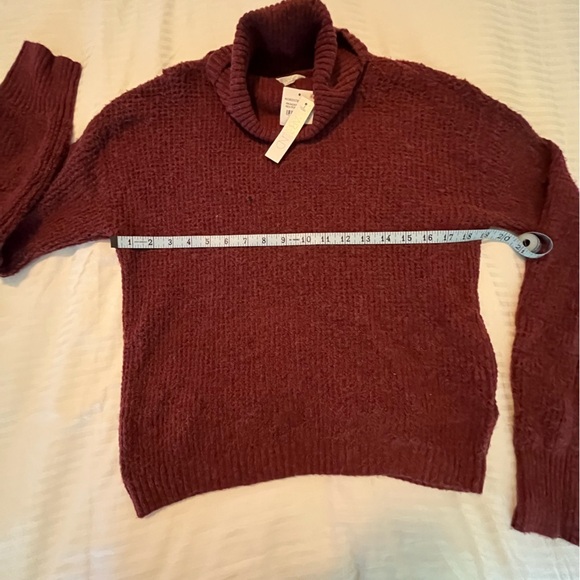 Abound Sweater - Picture 4 of 5